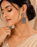 Antique Silver Dangle Earring